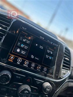 جیپ گراند شیرۆکی